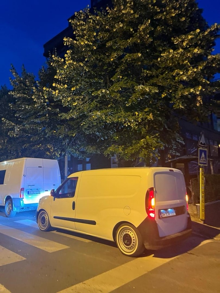 ACİL İLK SAHİBİNDEN KAYITSIZ DOBLO TESİSATLI EXTRALI - 3