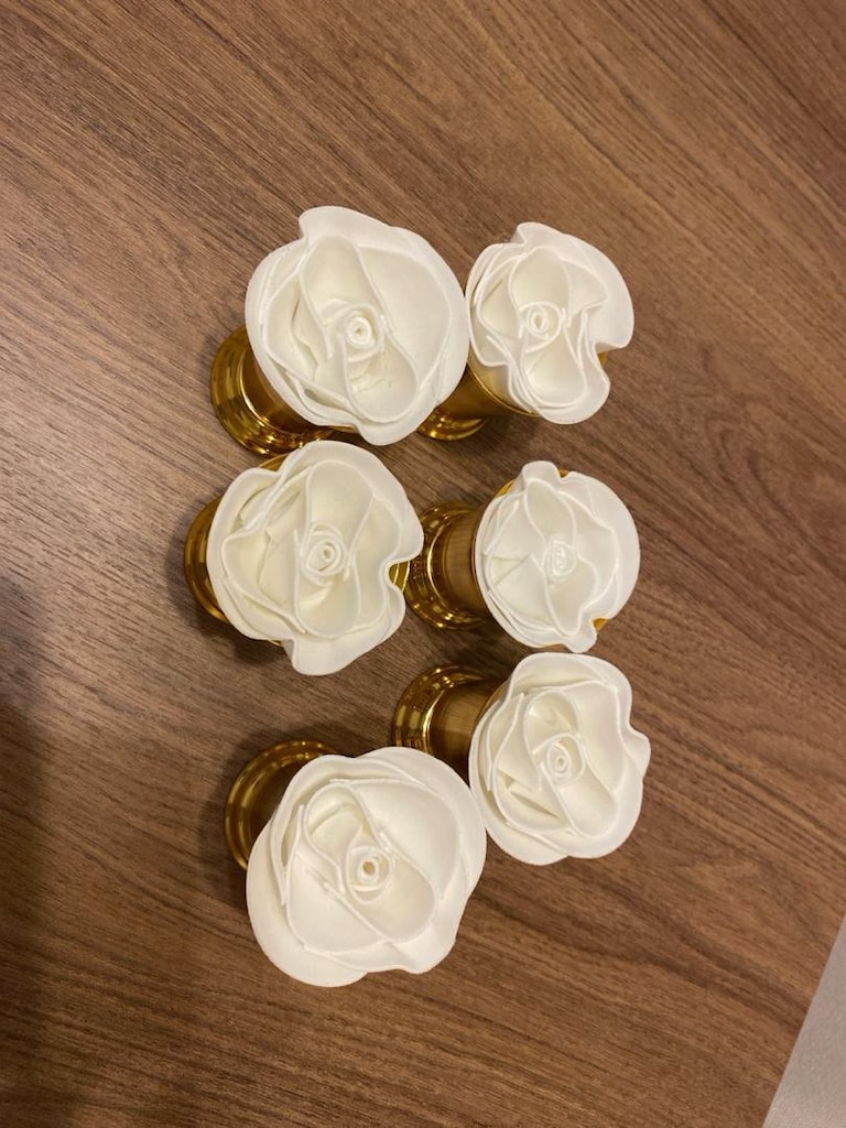 6 adet gold şık gül ve gül kovasıSIFIR ÜRÜN