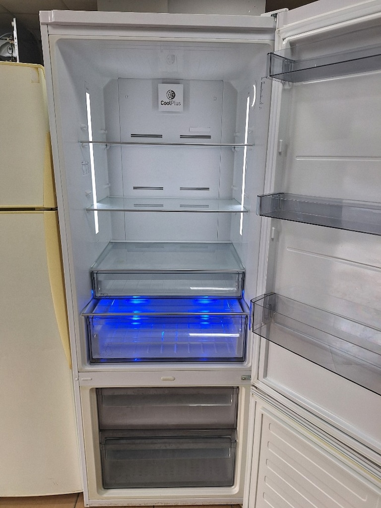 Yeni model çok temiz buzdolabı alttan dondurucu Arçelik no frost 500 l - 2