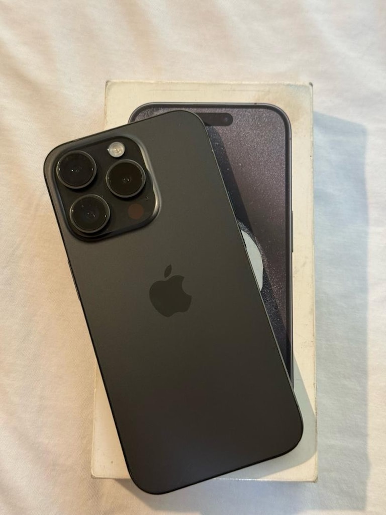 IPHONE 15 PRO - 2