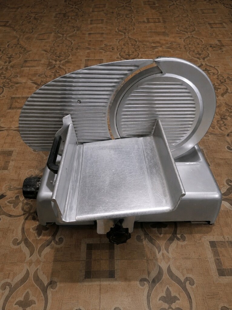 PASTIRMA DİLİMLEME MAKİNASI BİZERBA MARKA 28.5 CM BIÇAK ÇAPI - 4