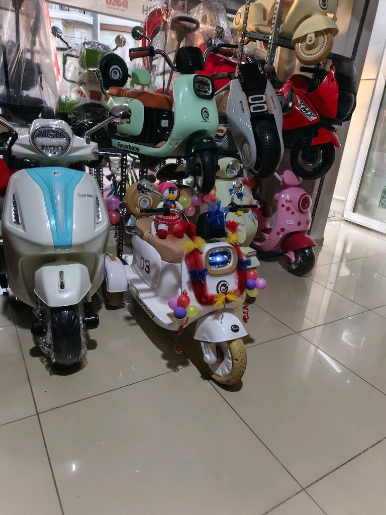 (YENİ ÜRÜN)2 KİŞİLİK VESPA KUMANDALI&MANUEL AKÜLÜ ARABA SCOOTER - 13