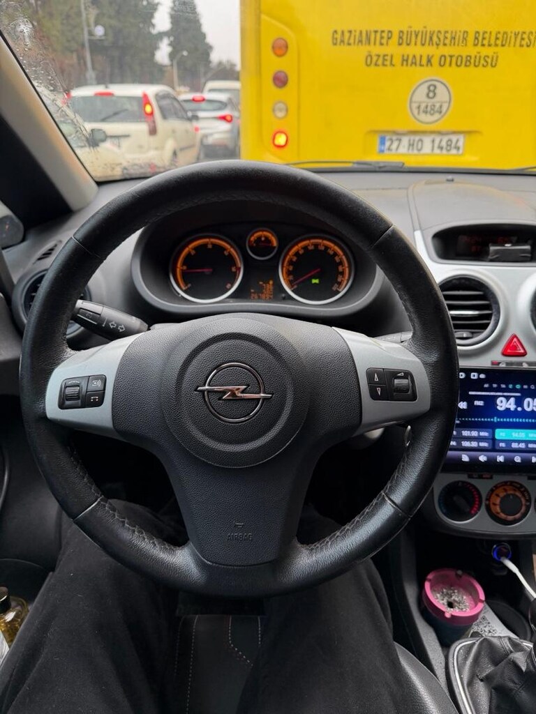 2012 model 13 çıkıslı 1.3 dizel corsa değişensiz boyasız - 6