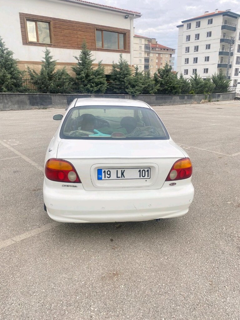 Kia sephia GTX 2001 - 5