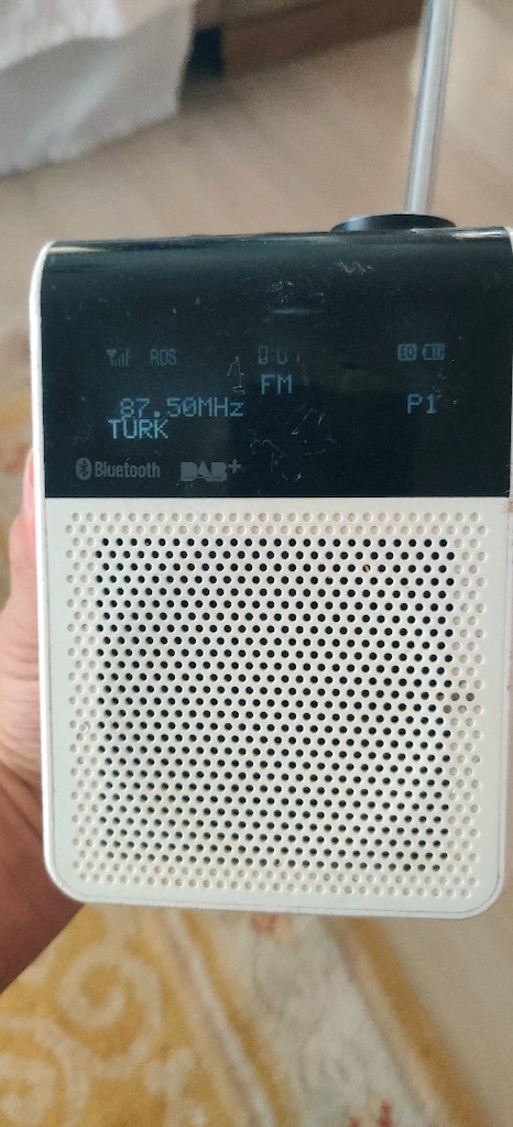 Panasonic RF-D20BT Kompakt Su Geçirmez Radyo, DAB ve Bluetooth - 3