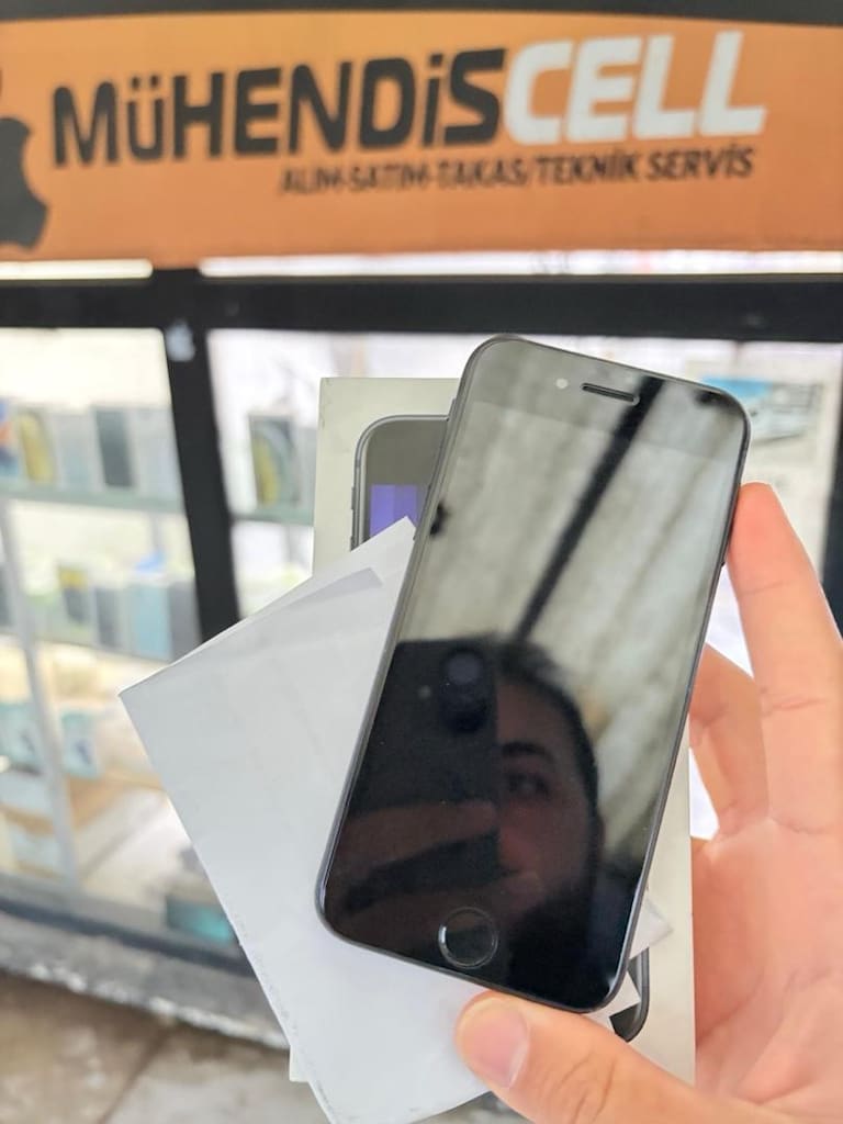 MÜHENDİSCELL’DEN İPHONE SE 3.NESİL İOS 18 PİL%98 KUTU FATURALI - 7