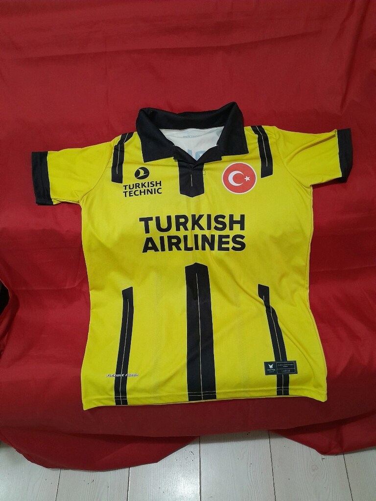 Ikinci el, 10 numara, Onur yazili, S-M,sari siyah forma - 2