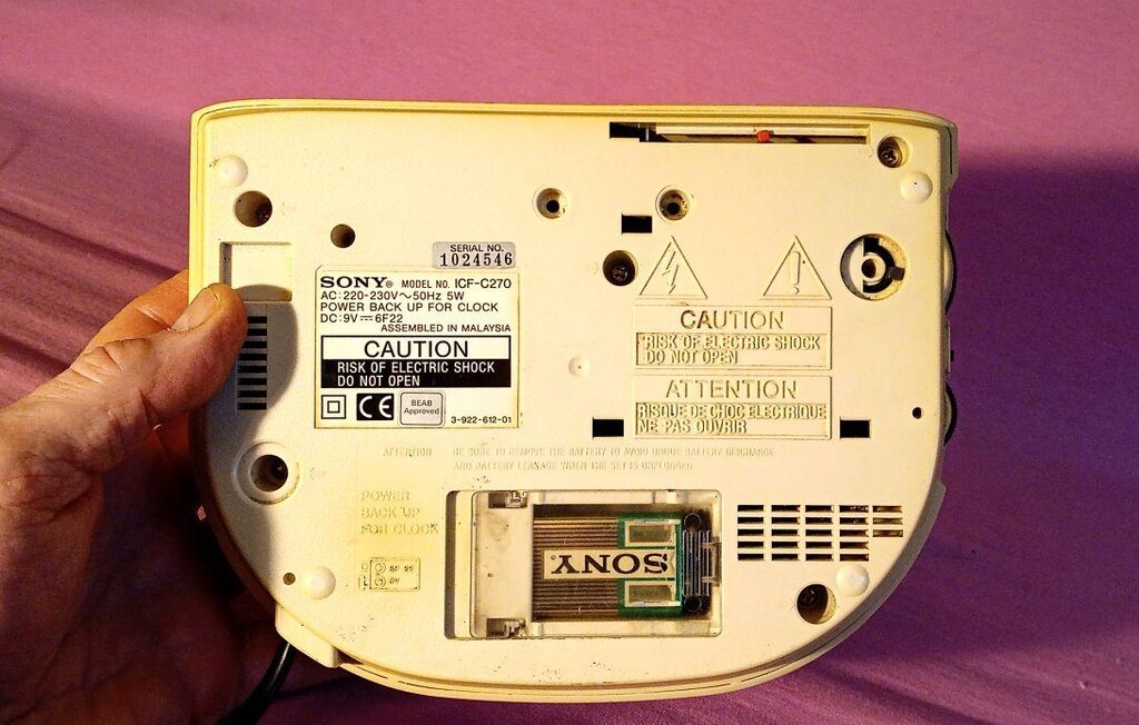 Sony Radyolu Alarmlı Saat - 4
