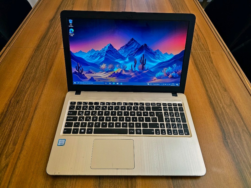 Asus Laptop Ekran Kartli 512 ssd i5 laptop