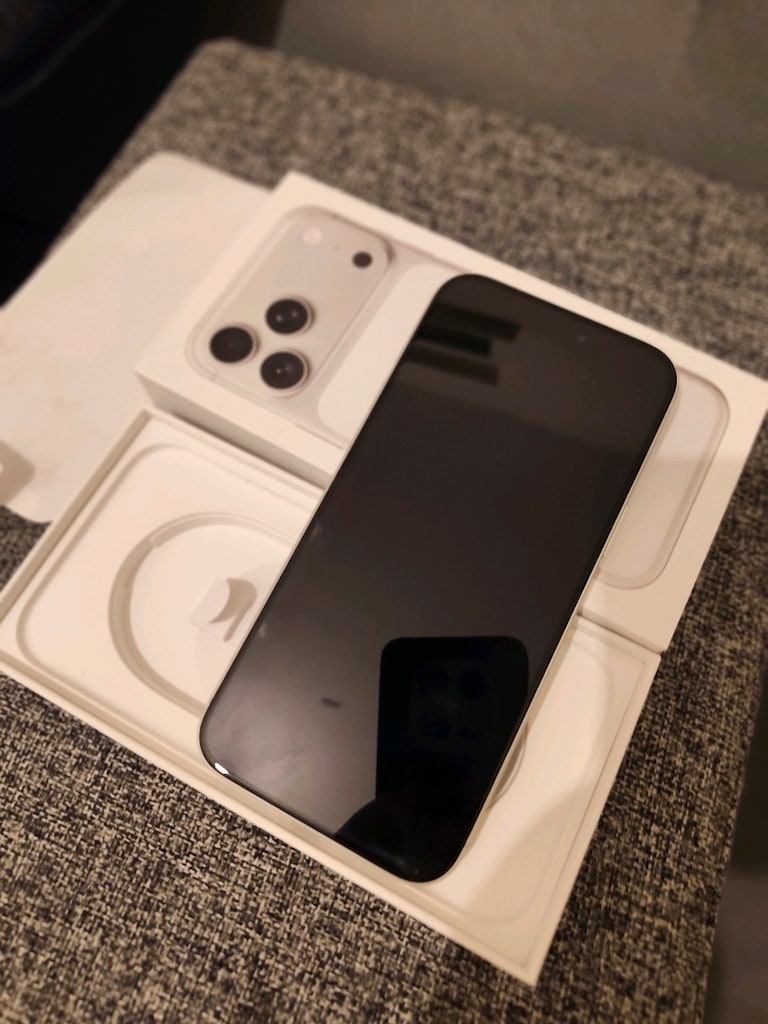 Apple iPhone 17 Pro Max 512 GB Gümüs - 3