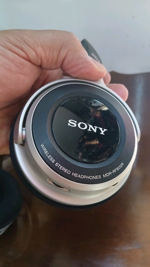 Sony MDR-RF800RK model kulak üstü kablosuz kulaklık seti - 8