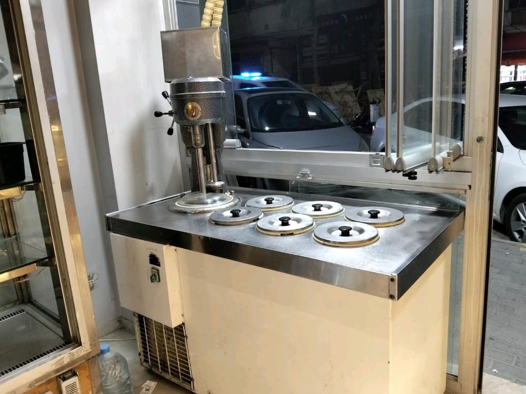 L16 Yuvarlak 6 Göz Dondurma Makinesi