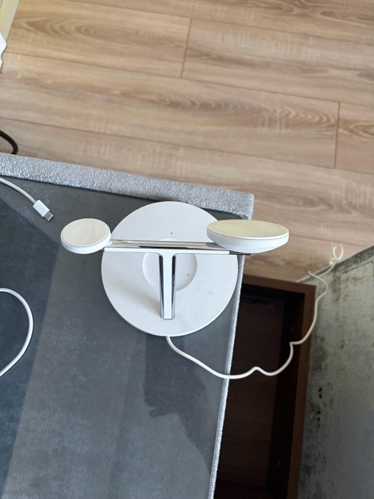 APPLE STAND BELKİN BOOST CHARGE PRO 3’Ü 1 ARADA