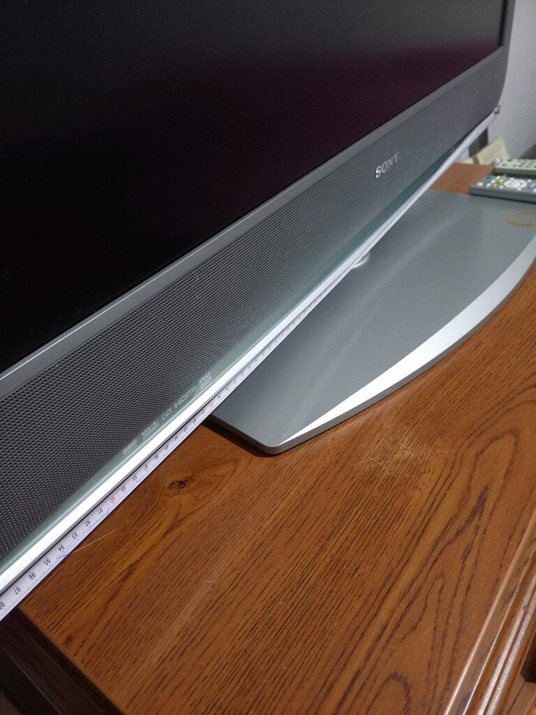 SONY HD LCD TV - 5