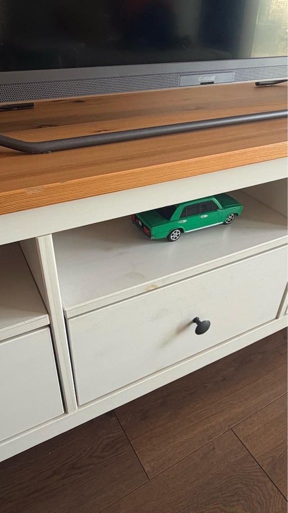 ikea tv sehpası - 4