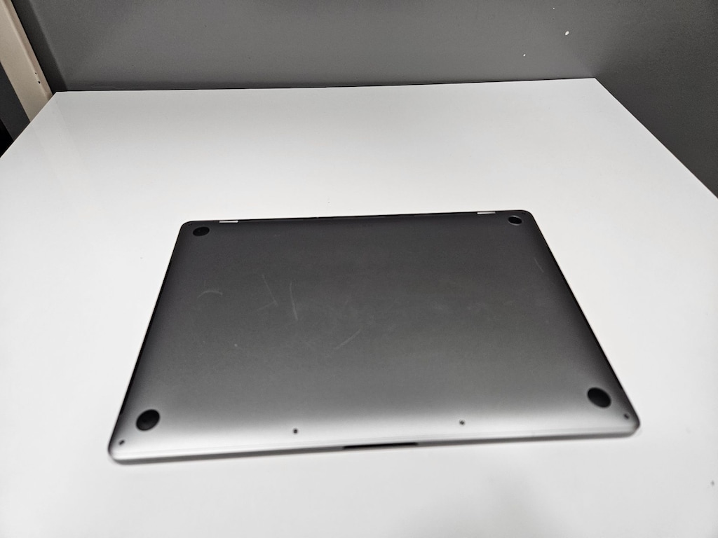 MACBOOK PRO + İ7 İŞLEMCİ + 16 GB RAM + 500 GB SSD + 15 İNÇ - 7