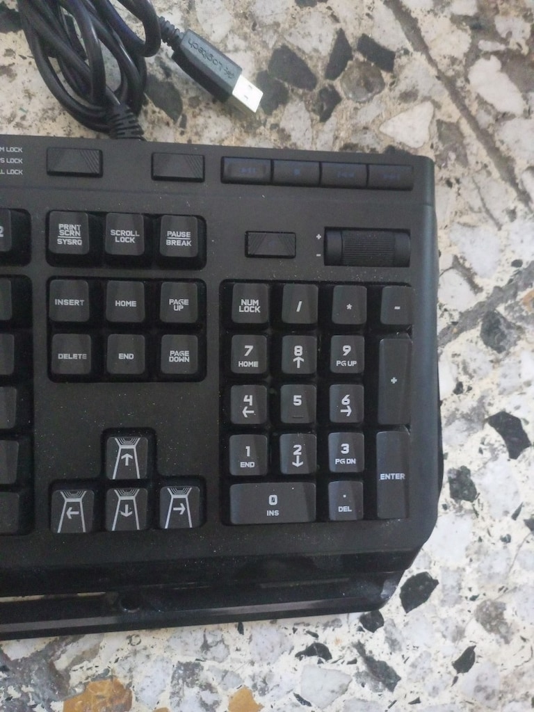 Logitech g910. klavye - 3