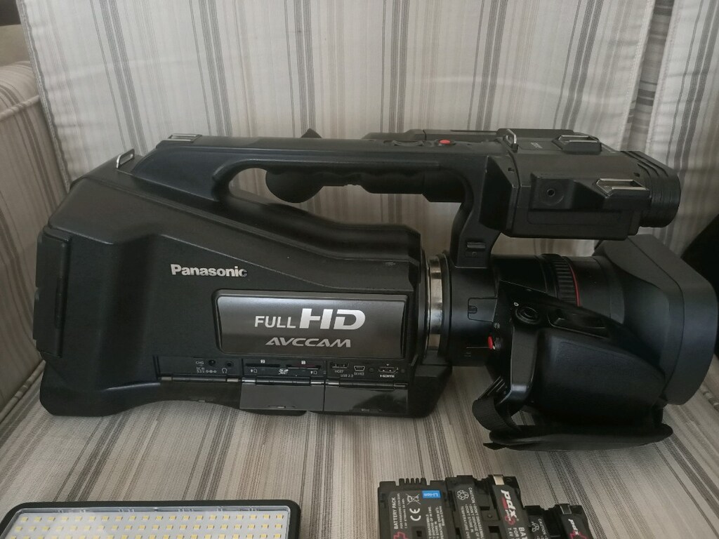 Panasonic AG-AC8 Omuz Kamerası Seti (Temiz, Aksesuarlı) - 4