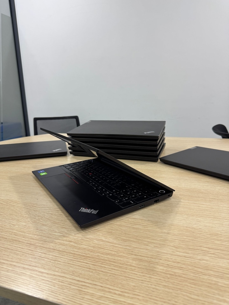 Lenovo ThinkPad E15 Gen 2 i7 11.Nesil 32GB RAM 1TB SSD - 6
