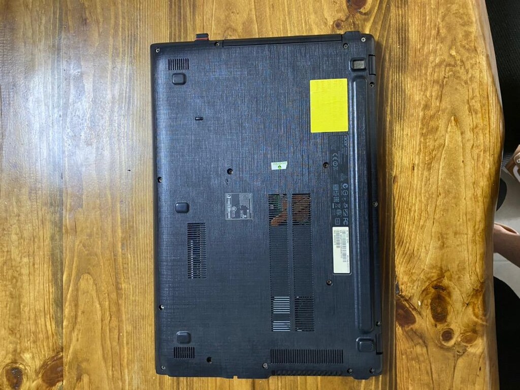 Acer Aspire F5 Laptop - 3