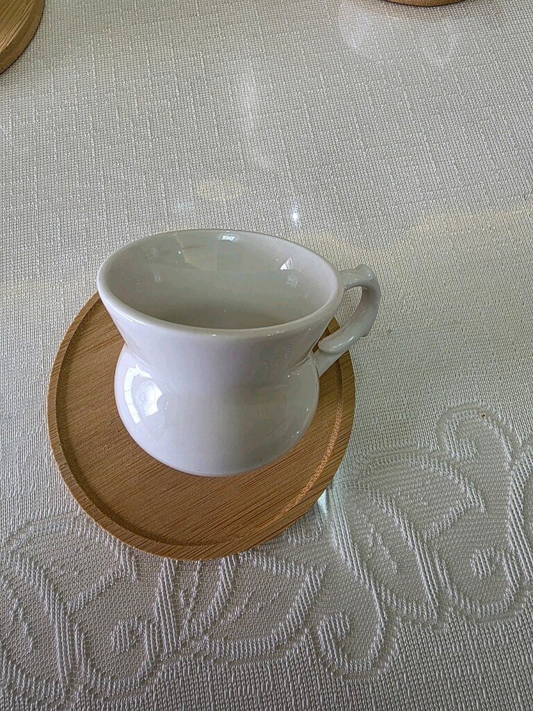 PAÇİ 6'lı Beyaz Seramik Fincan ve Ahşap Tabak Seti - 5