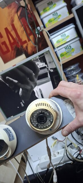 Kamera analog modeli 2 adet notu okuyunuz..