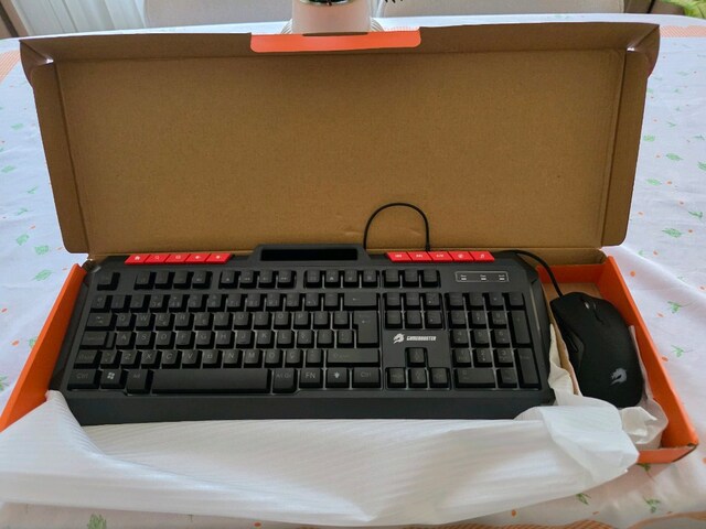 GameBooster Siyah Klavye Mouse Set Sıfır Kutu Satıyorum
