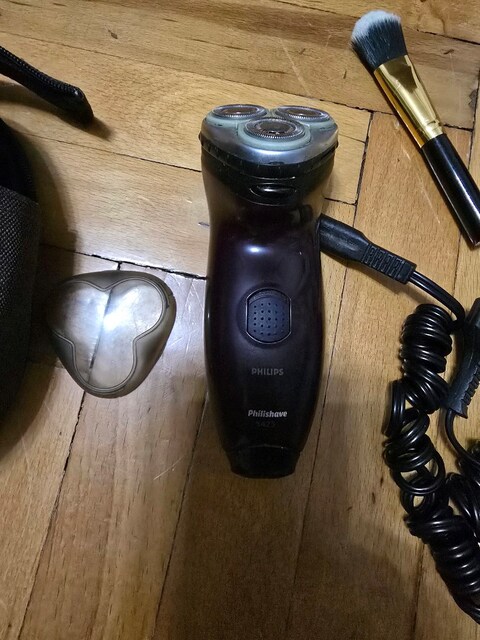 Philips traş makinesi