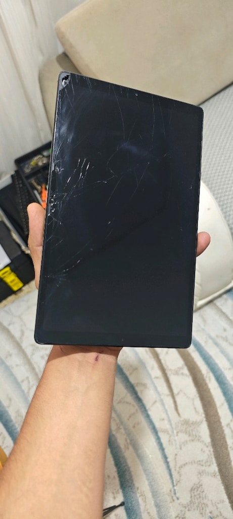Lenovo m10 tablet Sim kartlı ekranı kırık - 5