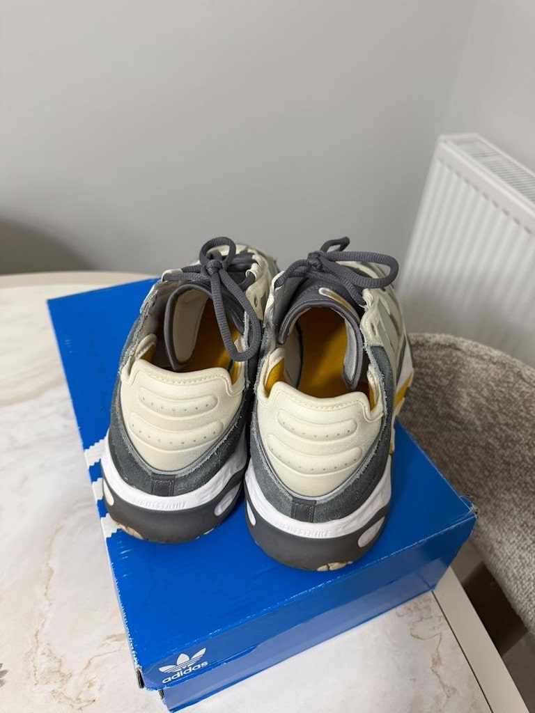 Adidas spor ayakkabı - 2