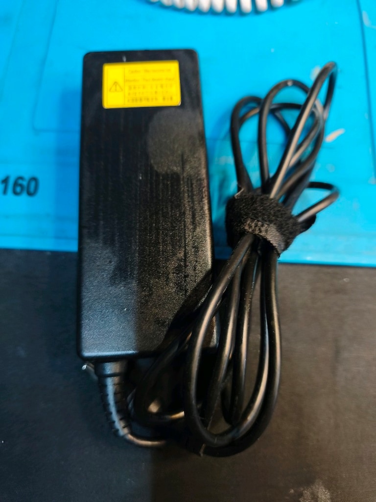 TOSHİBA LAPTOP ADAPTÖRÜ 19VOLT 3.95A - 4
