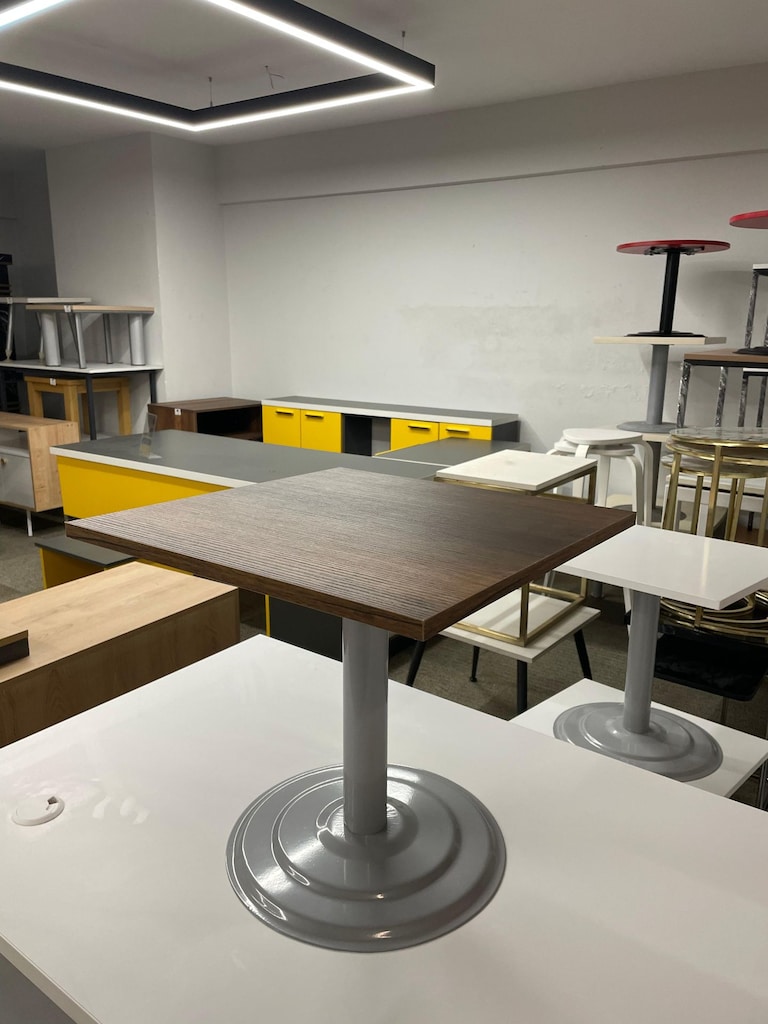 KLAS OFİS ÜSKÜDAR 50X50 BAROK CEVİZ METAL AYAKLI SEHPA - 3