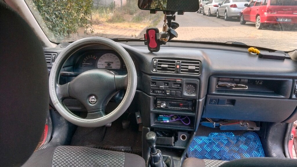 Opel Vectra 1.8 gl - 5