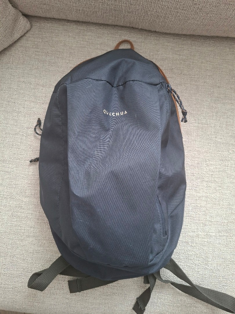 decathlon quechua sirt cantasi. cok az kullanildi sifir kadar kusursuz - 3