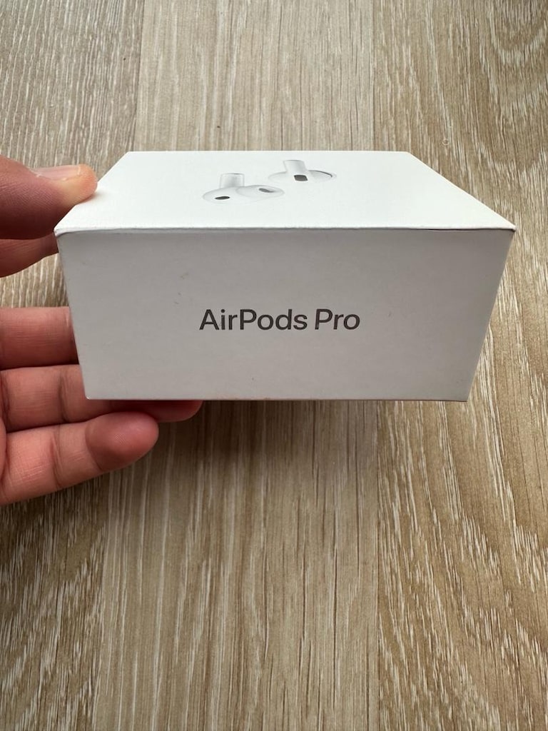 AirPods Pro 3 kulaklık kapalı kutu - 2