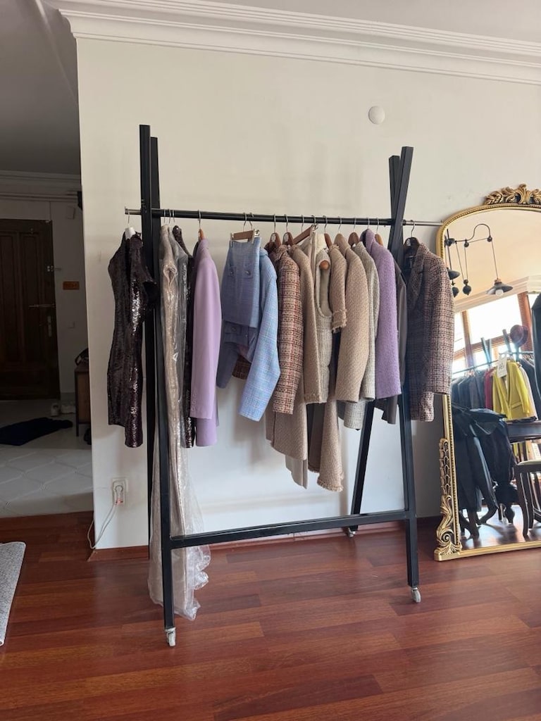 6 Adet Şık ve Sağlam Showroom / Mağaza Tipi Tekerlekli Kıyafet Askılığ - 8