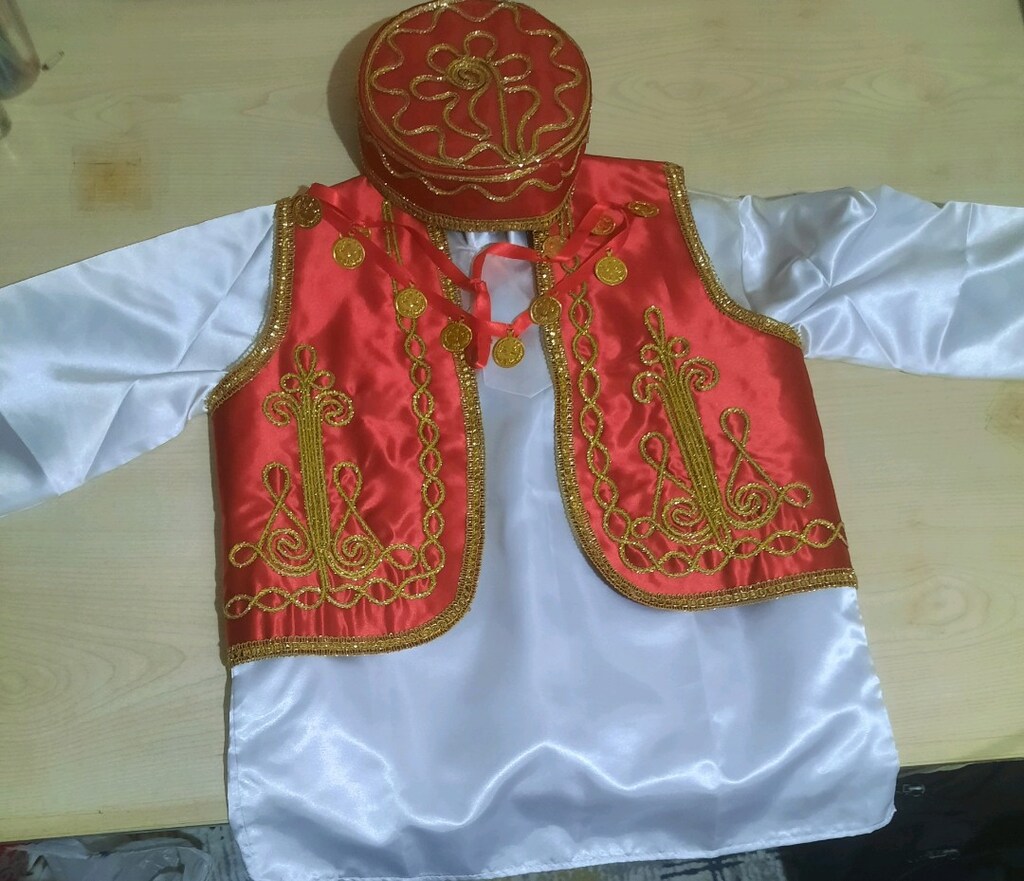 Gürlek Yöresel Kız Çocuk Kostüm Takımı (9-10 Yaş)
