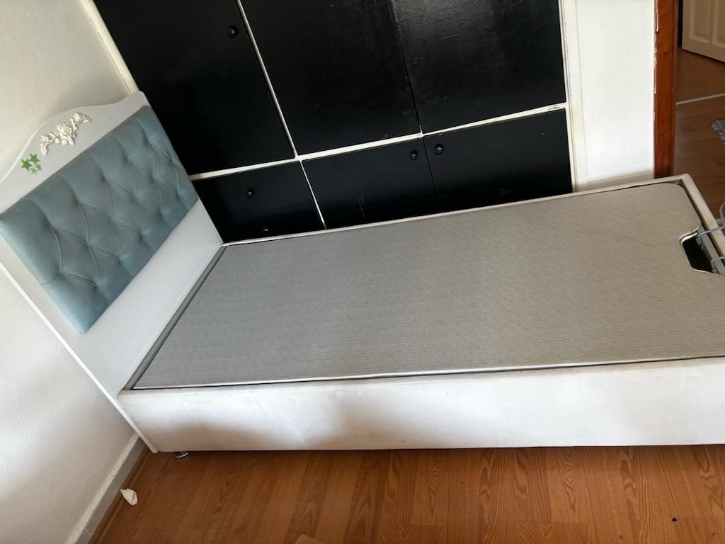 2 adet 90*190 baza yatak başlık la beraber - 3