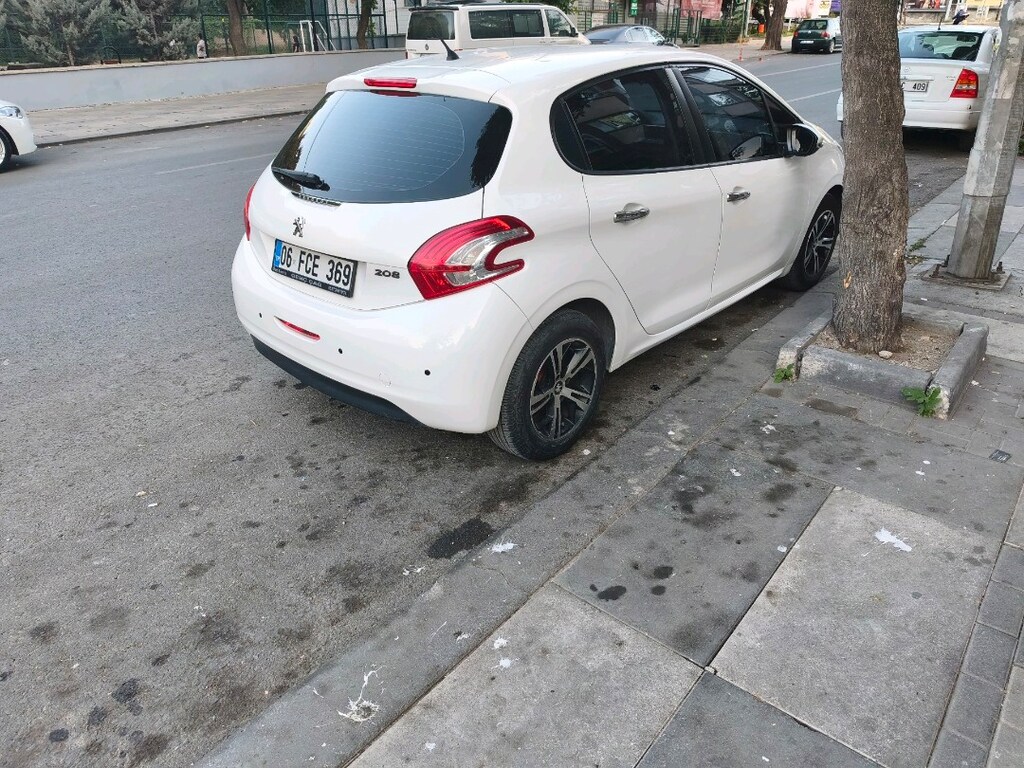 DÜŞÜK KM PEUGEOT 208 1.2 VTİ OTOMATİK VİTES YOKUŞ KALKIŞ DESTEKLİ - 2