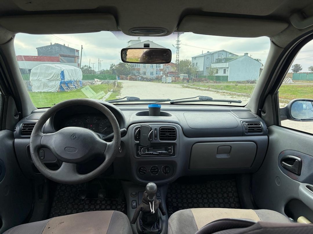 RENAULT CLİO 2000 - 12