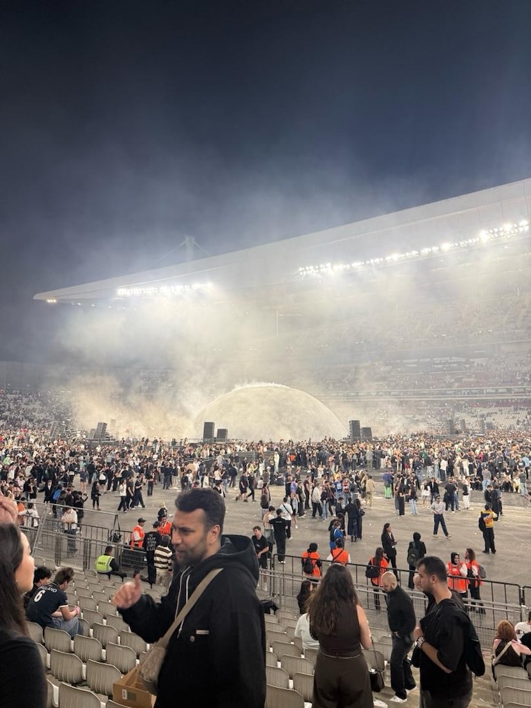 KANYE WEST KONSER MERCH TİŞÖRTÜ - 5