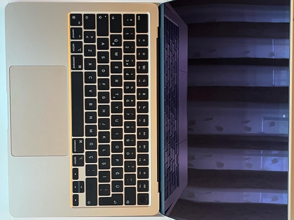Devir sayisi 9 | Pil sağlığı %100 | Macbook air M2 16 GB 256 GB - 5