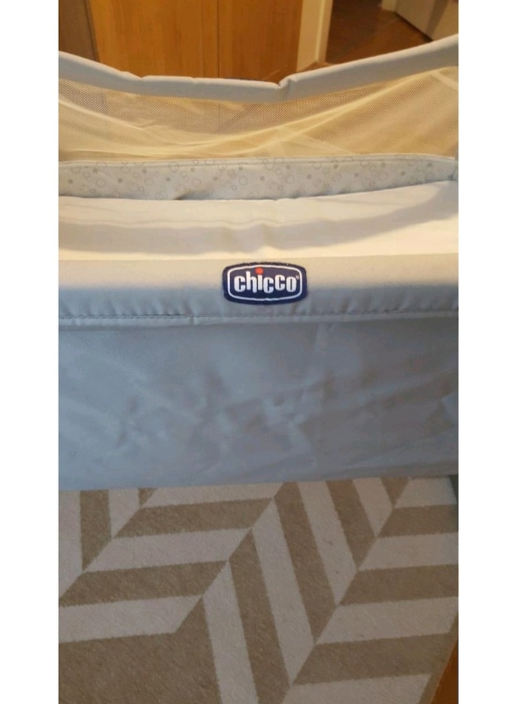 chicco next to me - 2