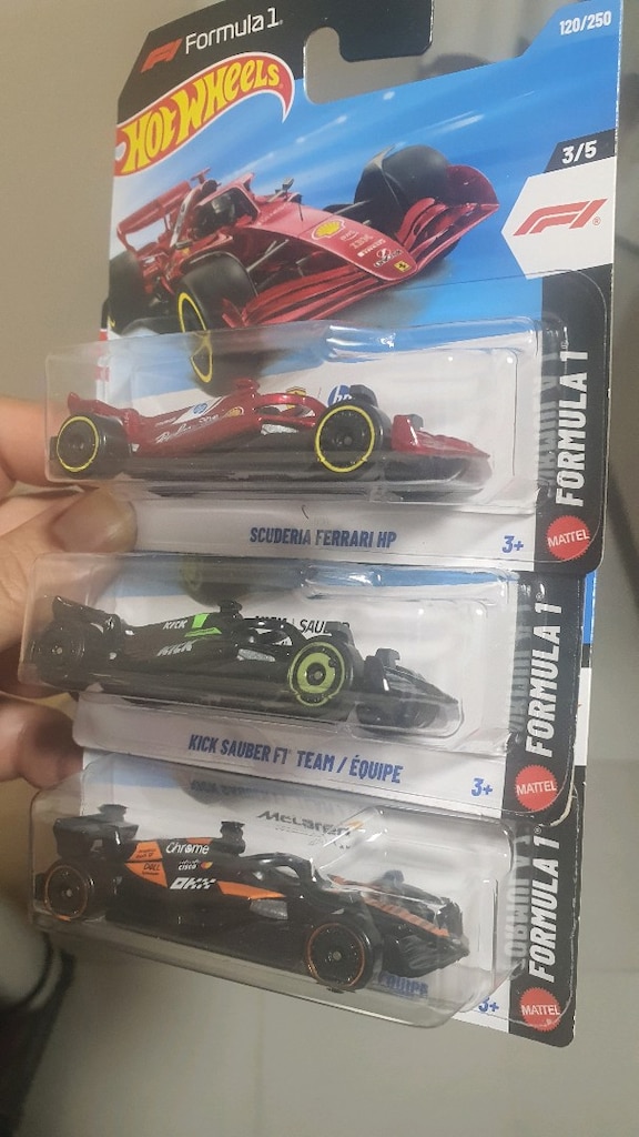 Hotwheels F1 3lü set - 3
