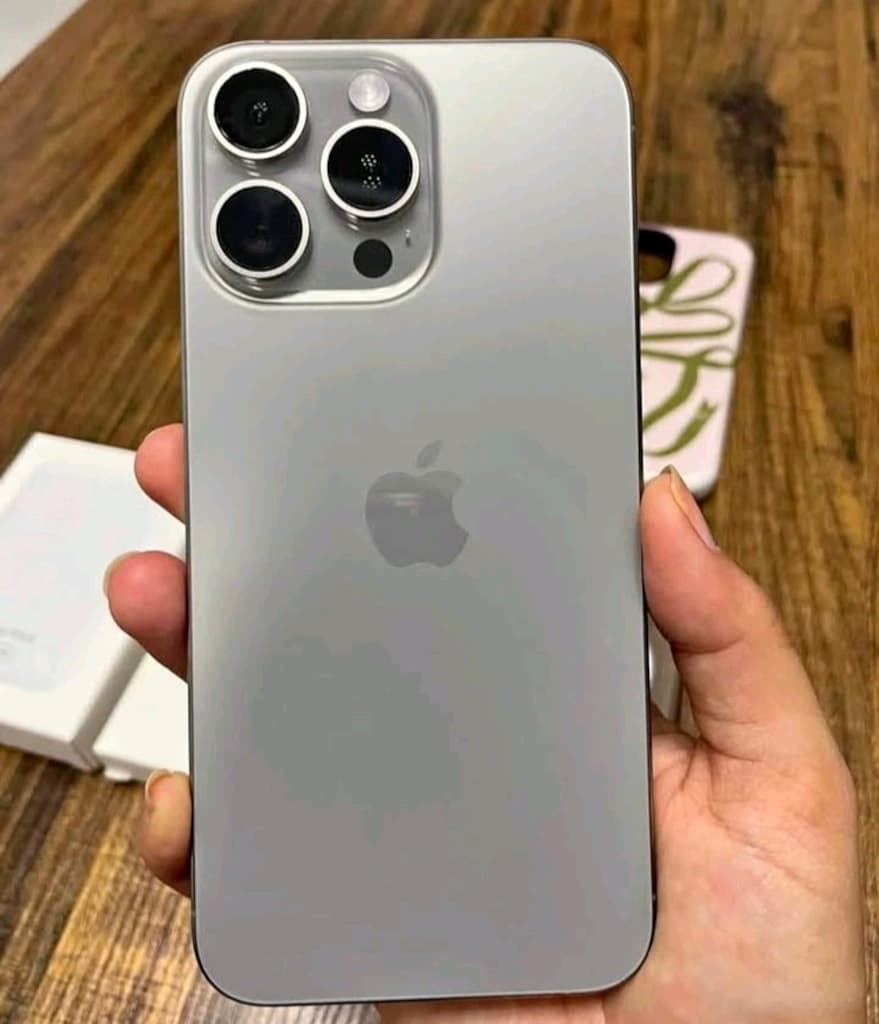 İLK SAHİBİNDEN İPhone 15 PRO MAX
