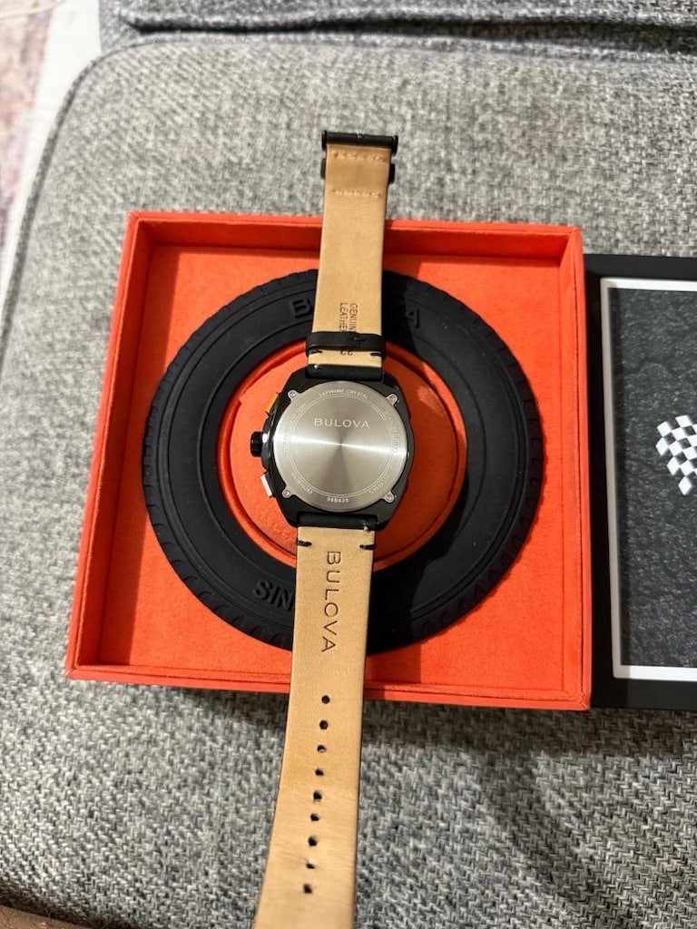 Bulova racer modelidir safir camlıdır ersadan alınmıştır 5 aylıktır - 3