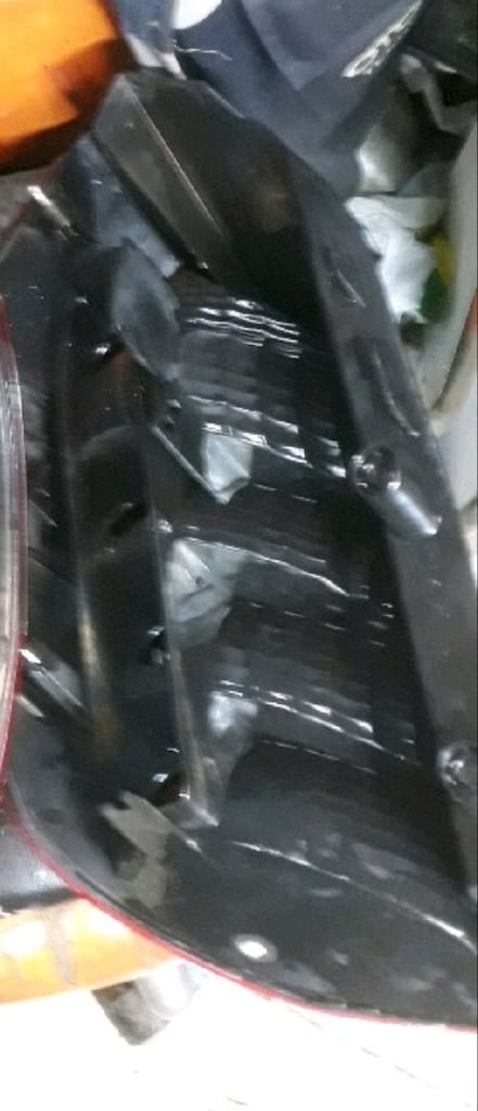 renault scenik arka sağ stop lambası temiz hafif çatlak var - 3