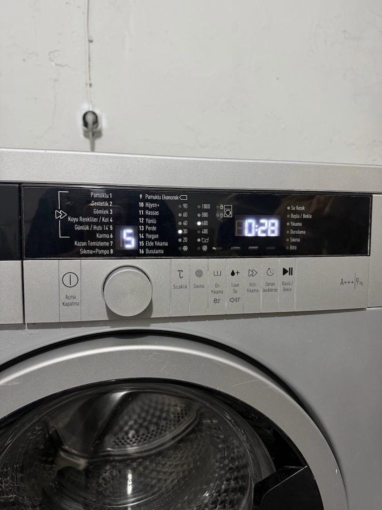 Arçelik 9 kg 1200 devir çamaşır makinası temiz - 3