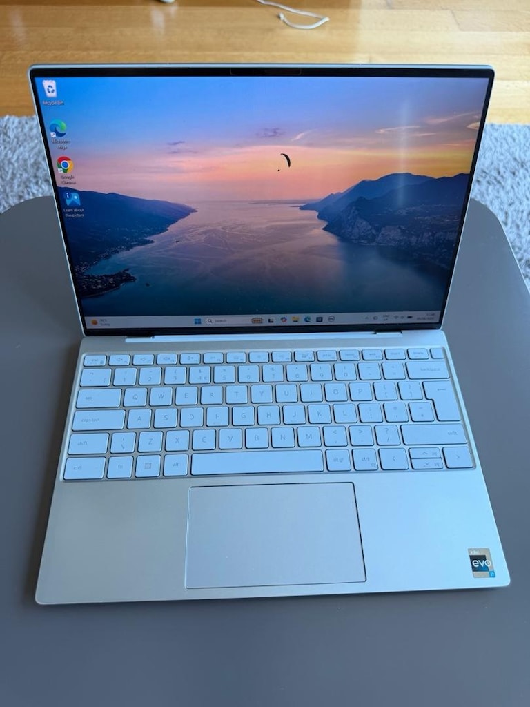 Dell XPS 9315 12 th Gen Intel (R) Core(TM) İ7 - 5