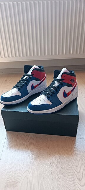 Nike Air Jordan 1 Mid Multicolor Swoosh
